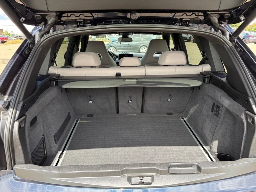 Used 2018 Black BMW Base image 18