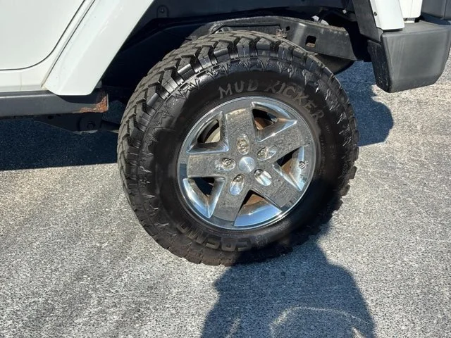 Used 2012 White Jeep Rubicon image 9