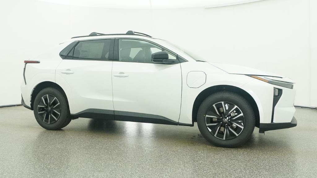 New 2026 Wind Chill Pearl Toyota XLE image 38