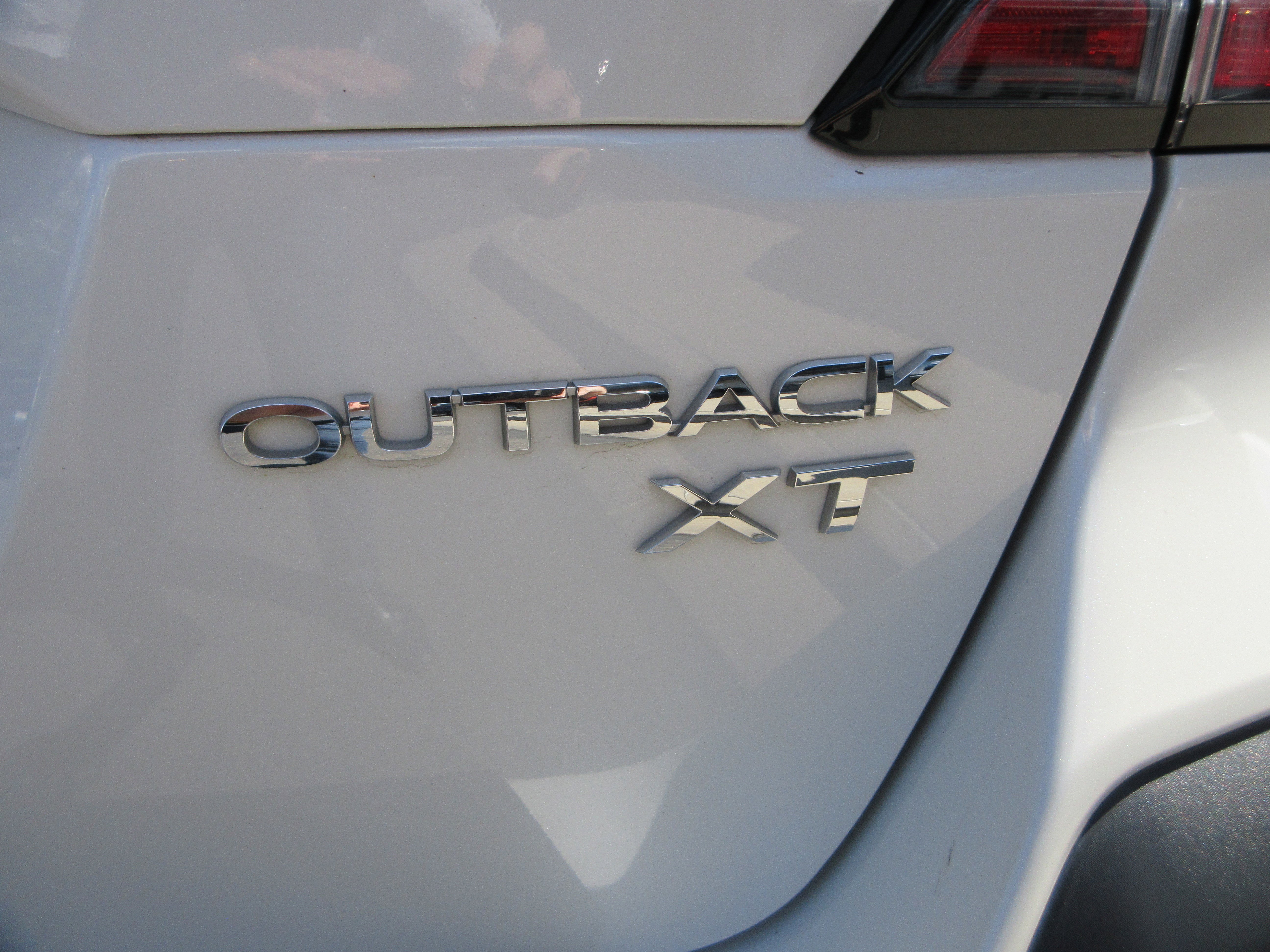 Used 2023 Crystal White Pearl Subaru Limited XT image 9