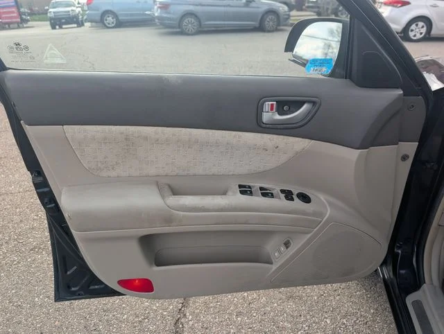 Used 2006 Blue Hyundai GLS image 9