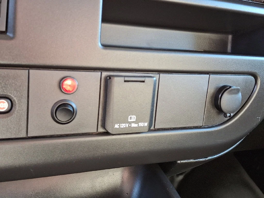 Used 2023 Summit White Chevrolet Work Van image 19