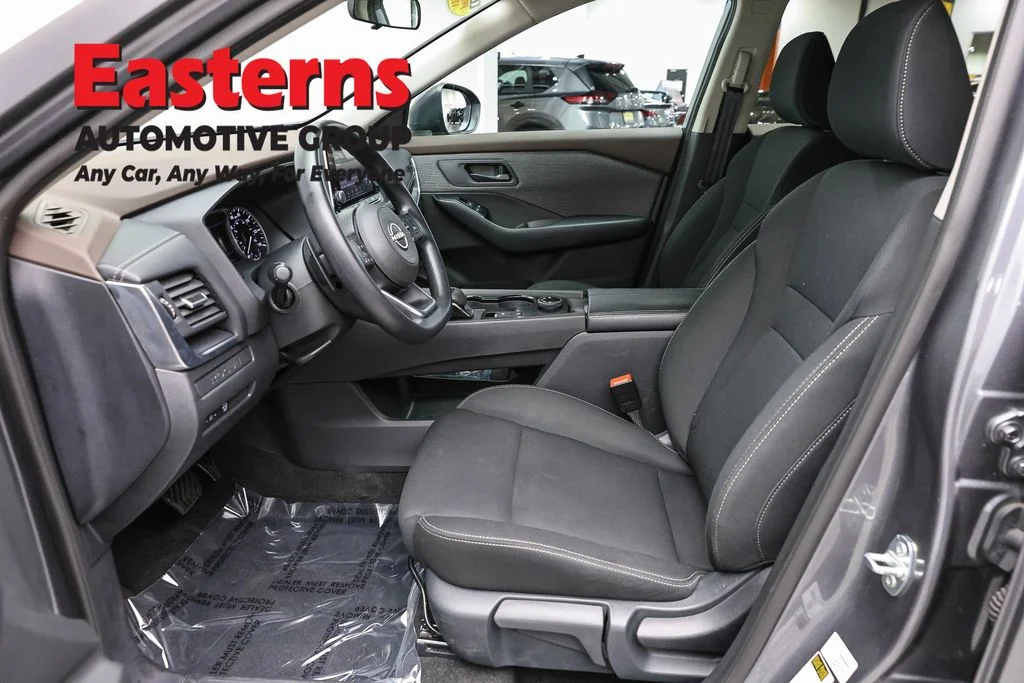 Used 2023 Gray Nissan S image 14