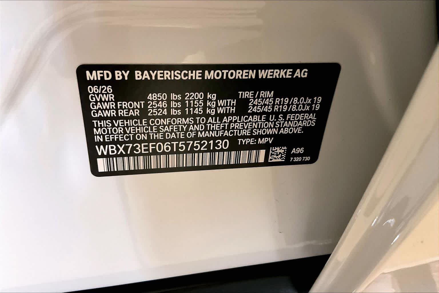 New 2026 Mineral White Metallic BMW xDrive28i image 18