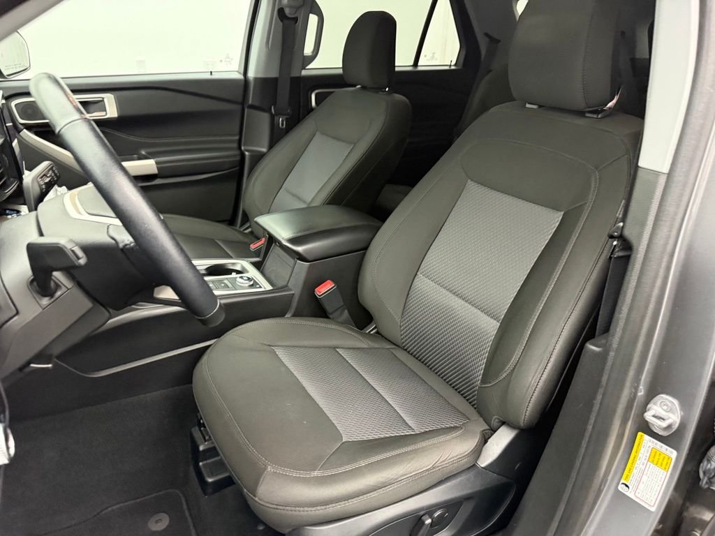 Used 2023 Gray Ford XLT image 26