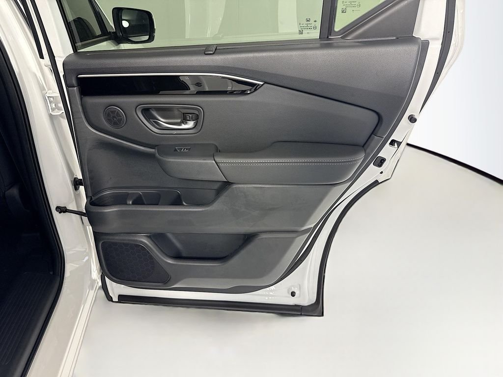New 2026 Platinum White Pearl Honda EX-L image 28
