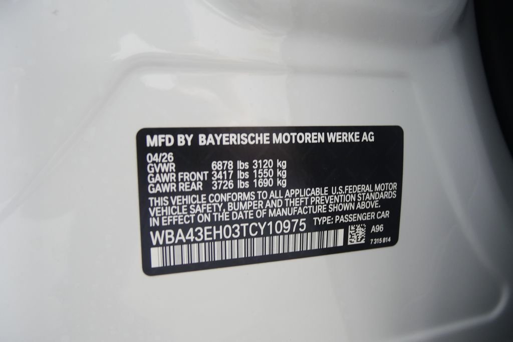 New 2026 Mineral White Metallic BMW 750e xDrive image 25
