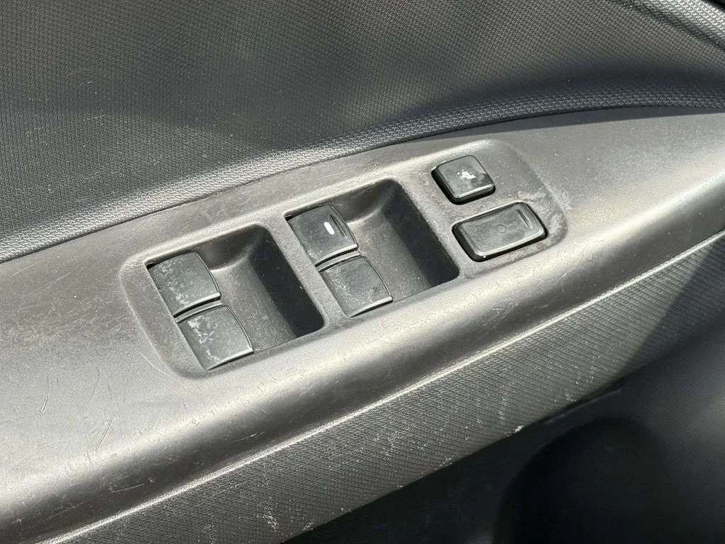 Used 2019 Black Mitsubishi RF image 27