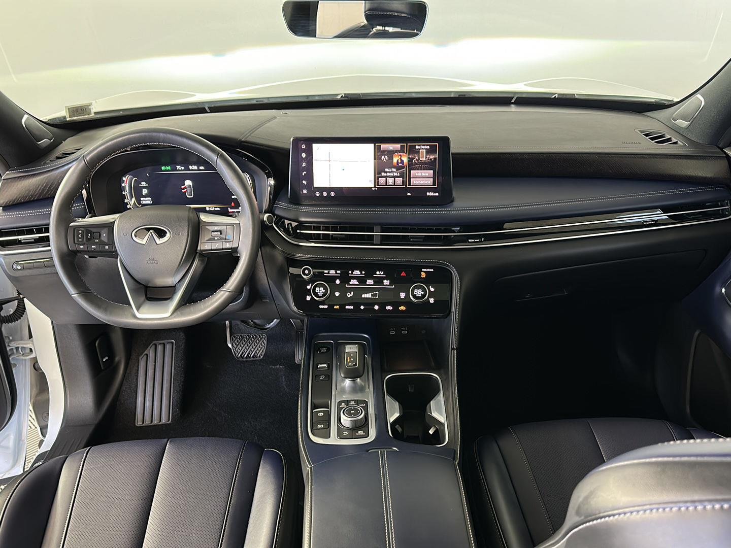 Used 2026 Radiant White/Black Obsidian INFINITI SPORT image 3