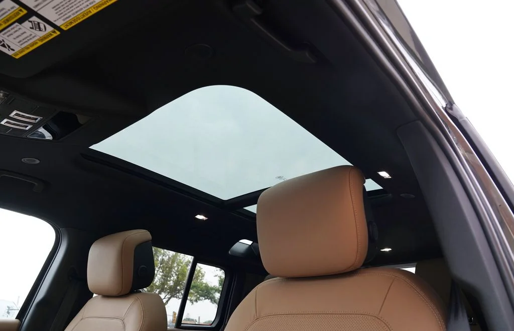 New 2026 Carpathian Grey Land Rover S image 13