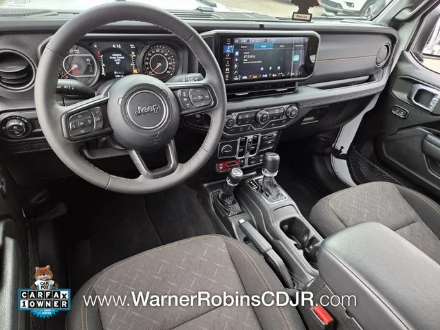 Used 2025 White Jeep Mojave image 9