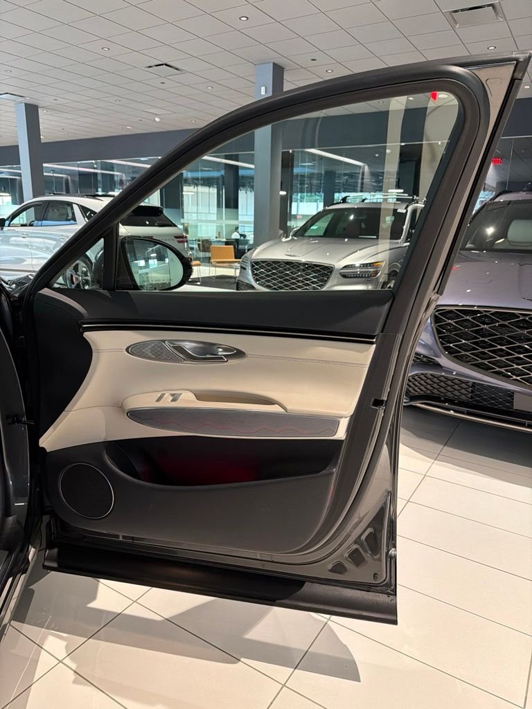 2024 GENESIS GV70 Standard - Photo 20