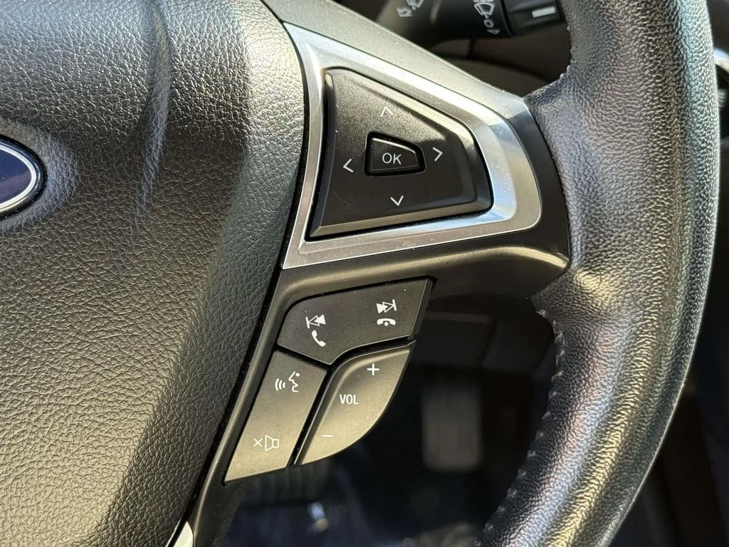Used 2023 Black Ford SEL image 22