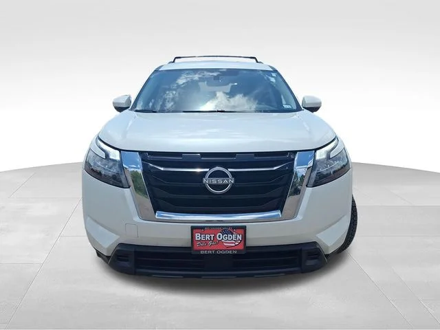 Used 2024 White Nissan SV image 2