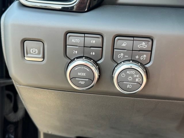 Used 2024 Onyx Black GMC AT4 image 37