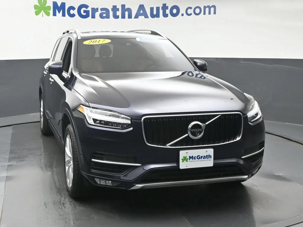 Used 2017 Blue Volvo T6 Momentum image 5