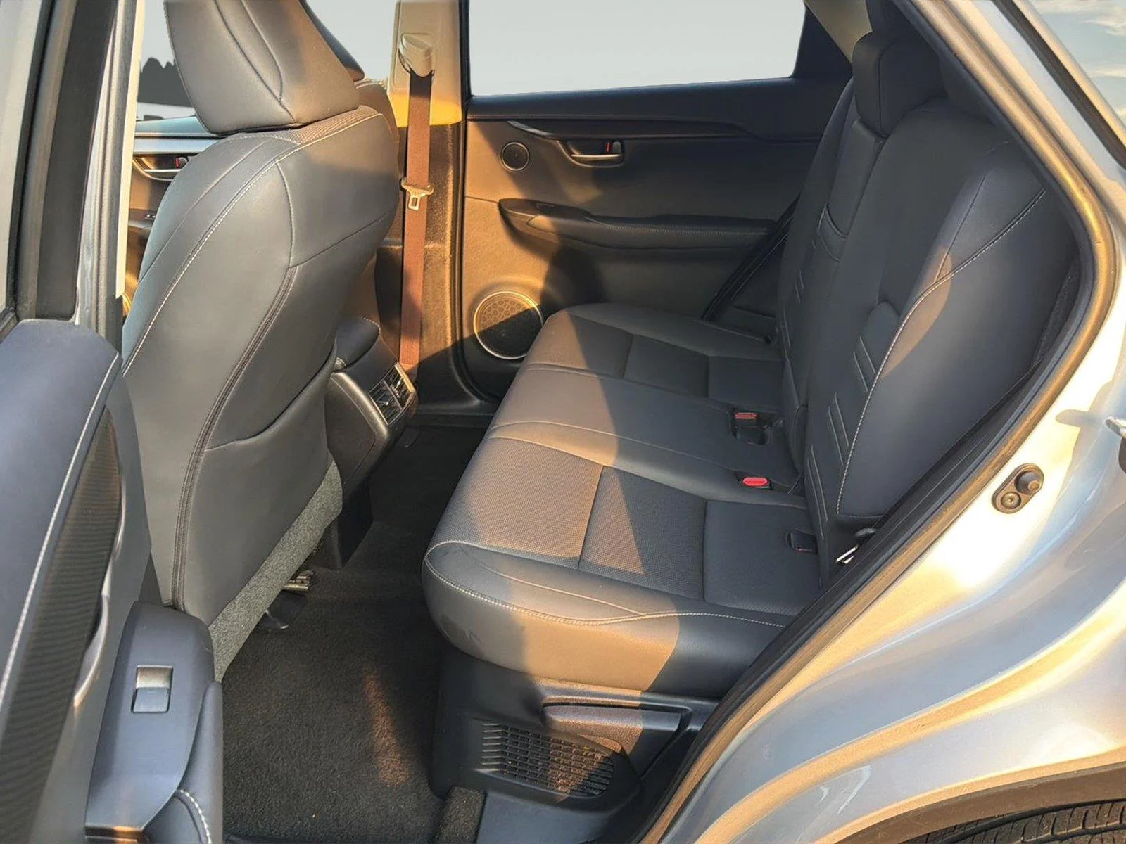 Used 2015 Silver Lining Metallic LEXUS  image 16