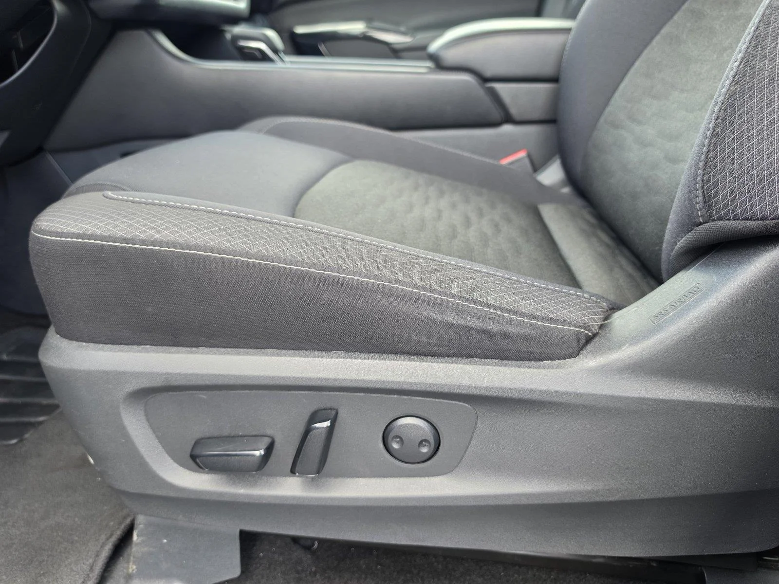 Used 2025 Super Black Nissan SV image 14