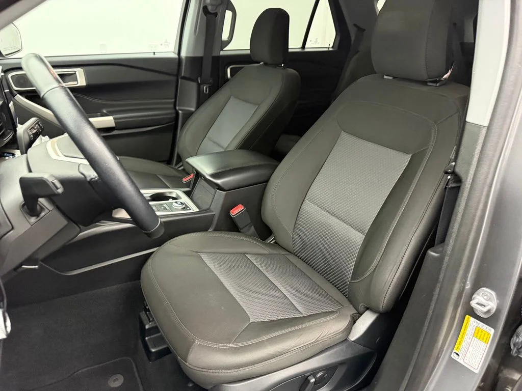 Used 2023 Gray Ford XLT image 26