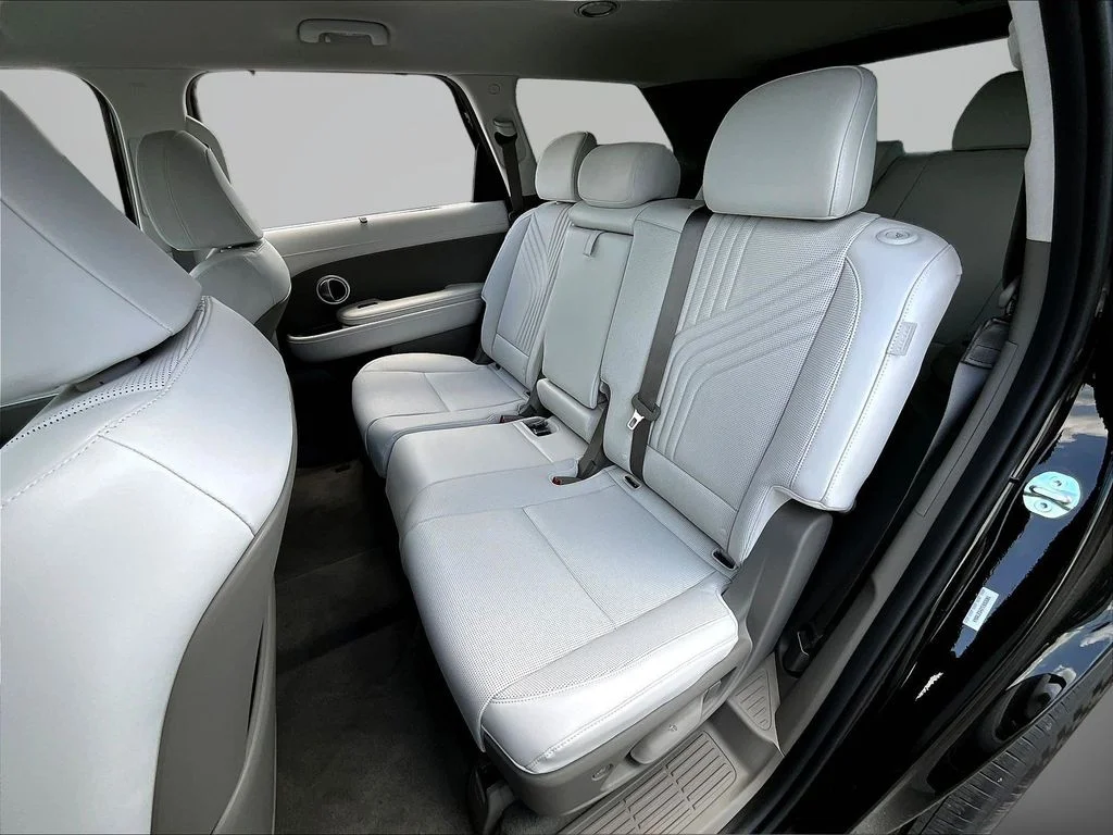 New 2026 Black Hyundai SEL image 27