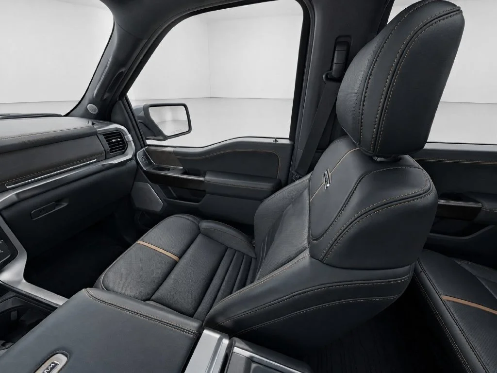 Used 2022 White Ford Platinum image 33