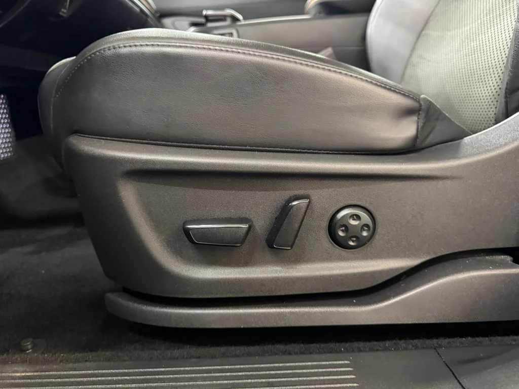 Used 2023 Gray Nissan ENGAGE image 17