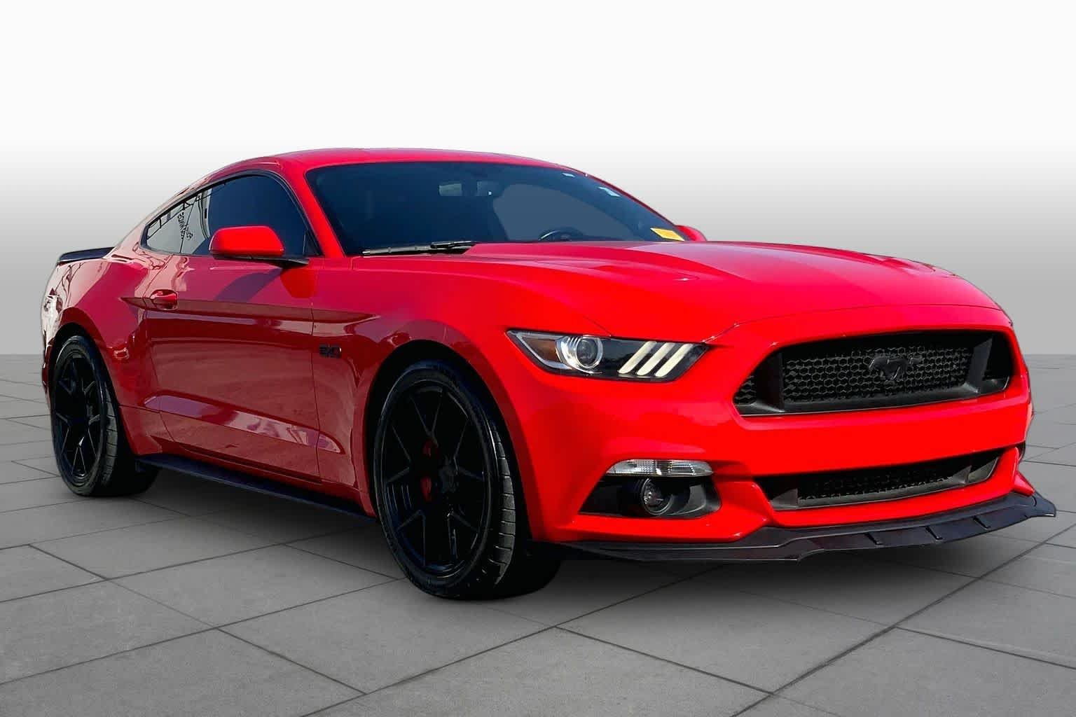 Used 2015 Race Red Ford GT image 3