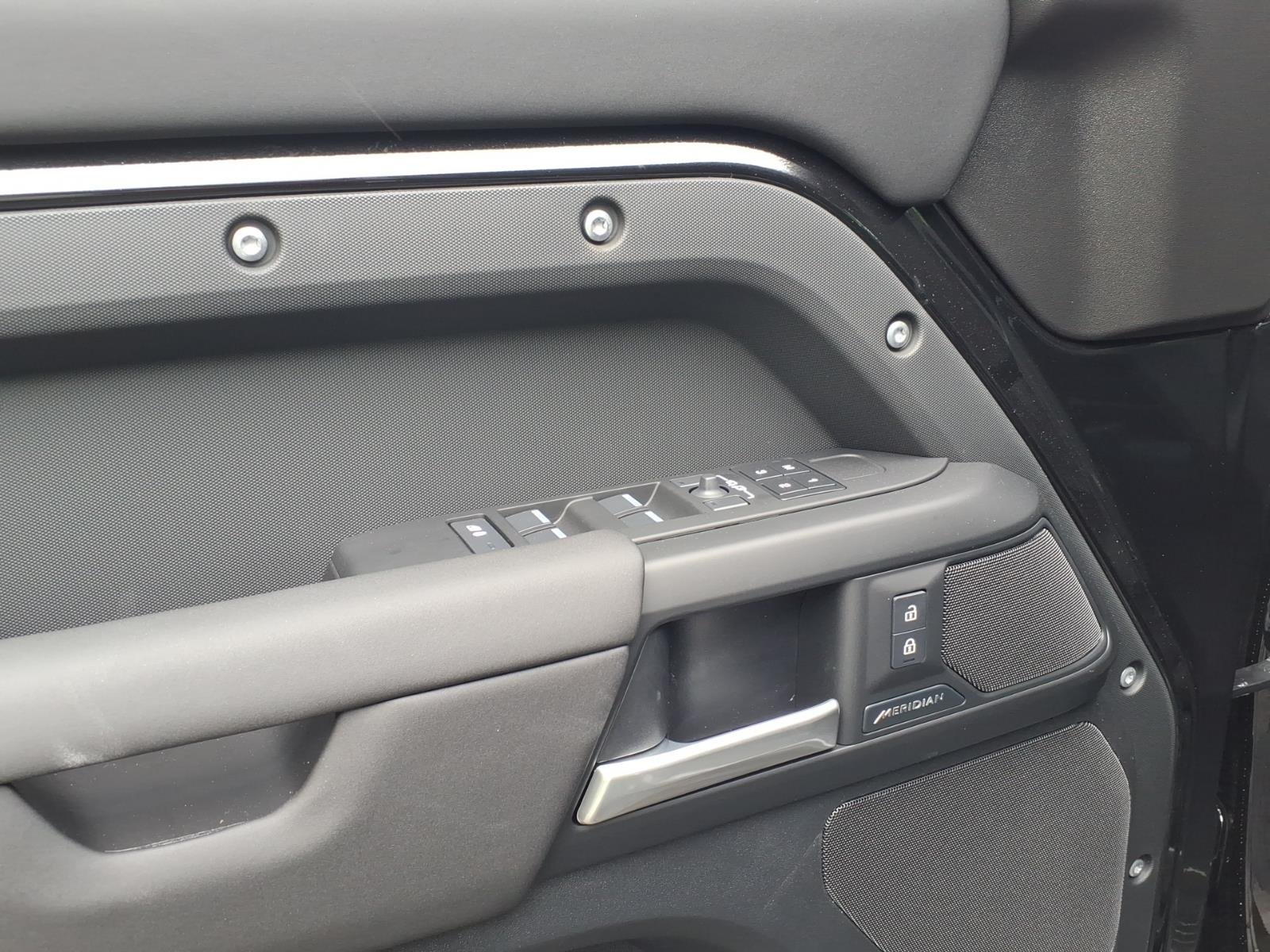 New 2026 Santorini Black Land Rover 110 S image 10