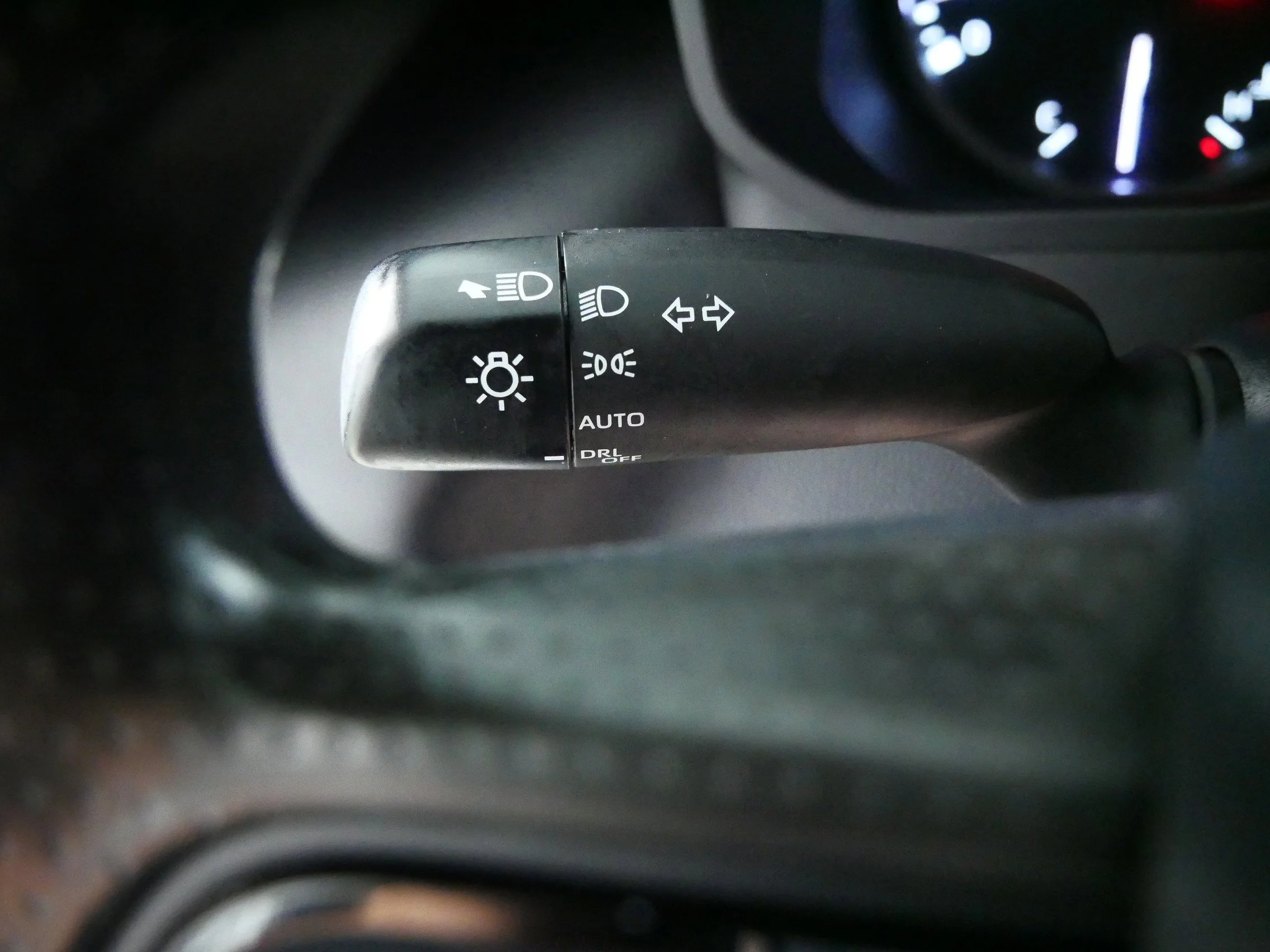 Used 2023 Ice Cap Toyota SR image 30