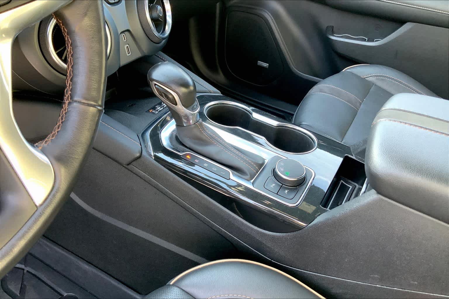 Used 2019 Silver Ice Metallic Chevrolet Premier image 16