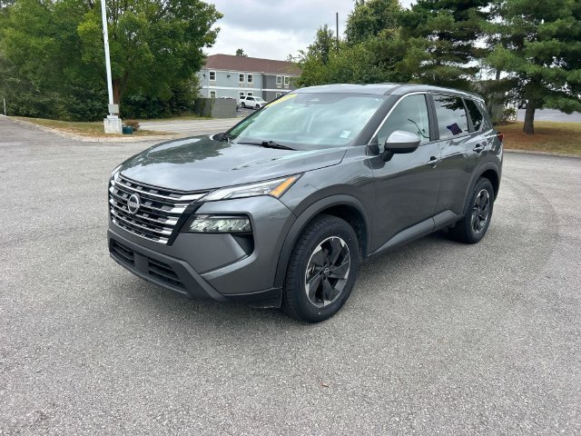 Used 2025 Gray Nissan SV image 8