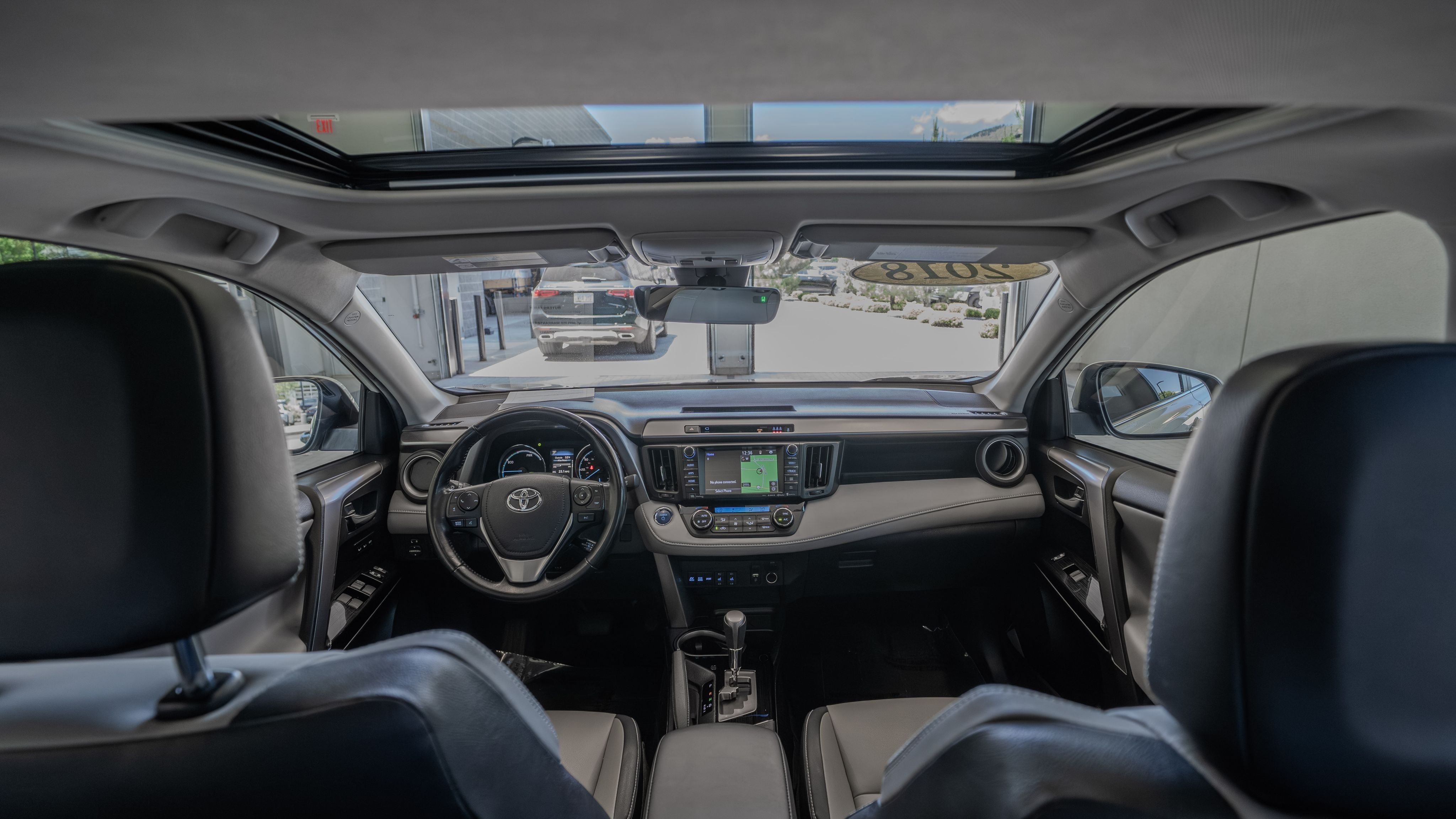 Used 2018 Blizzard Pearl Toyota Limited image 27