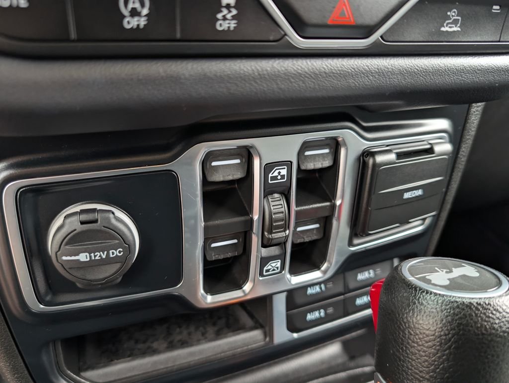 2024 Jeep Wrangler 4-Door Sahara - Photo 25