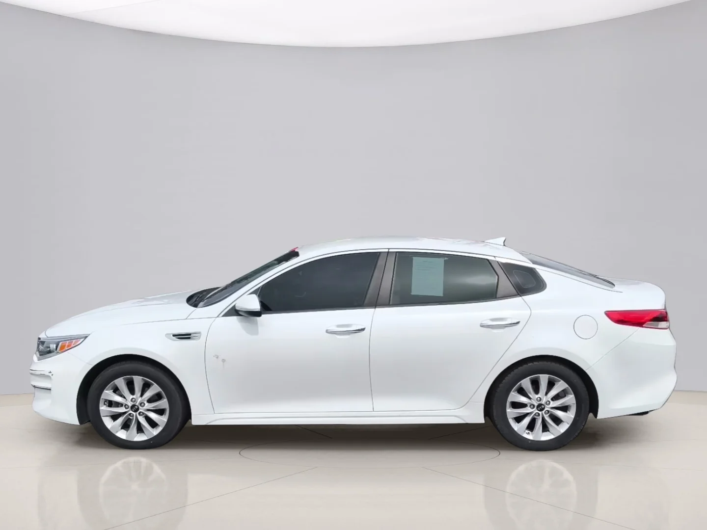 Used 2016 White Kia LX image 2