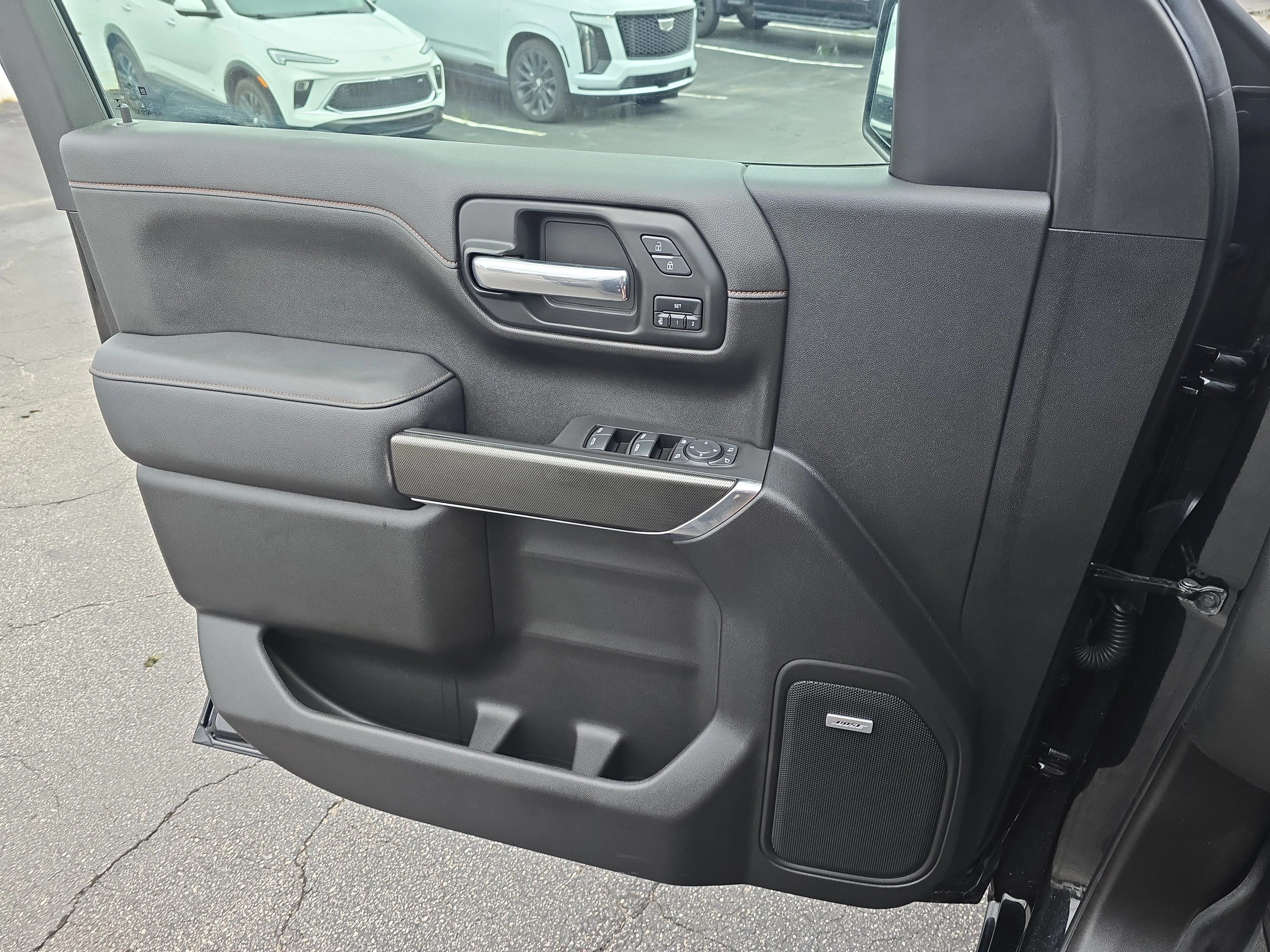 Used 2021 EBONY TWILIGHT METALLIC GMC AT4 image 28