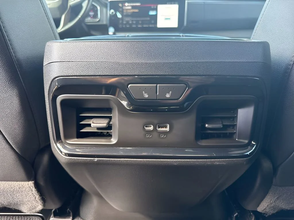 Used 2023 Summit White GMC AT4 image 13
