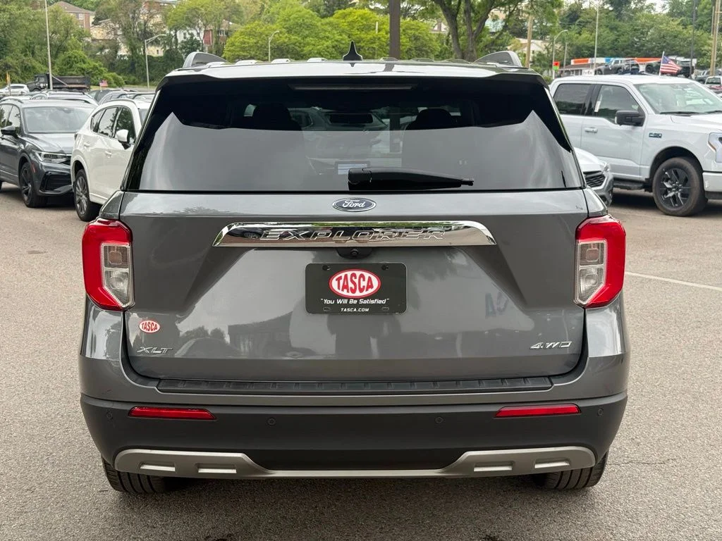 Used 2022 Gray Ford XLT image 9