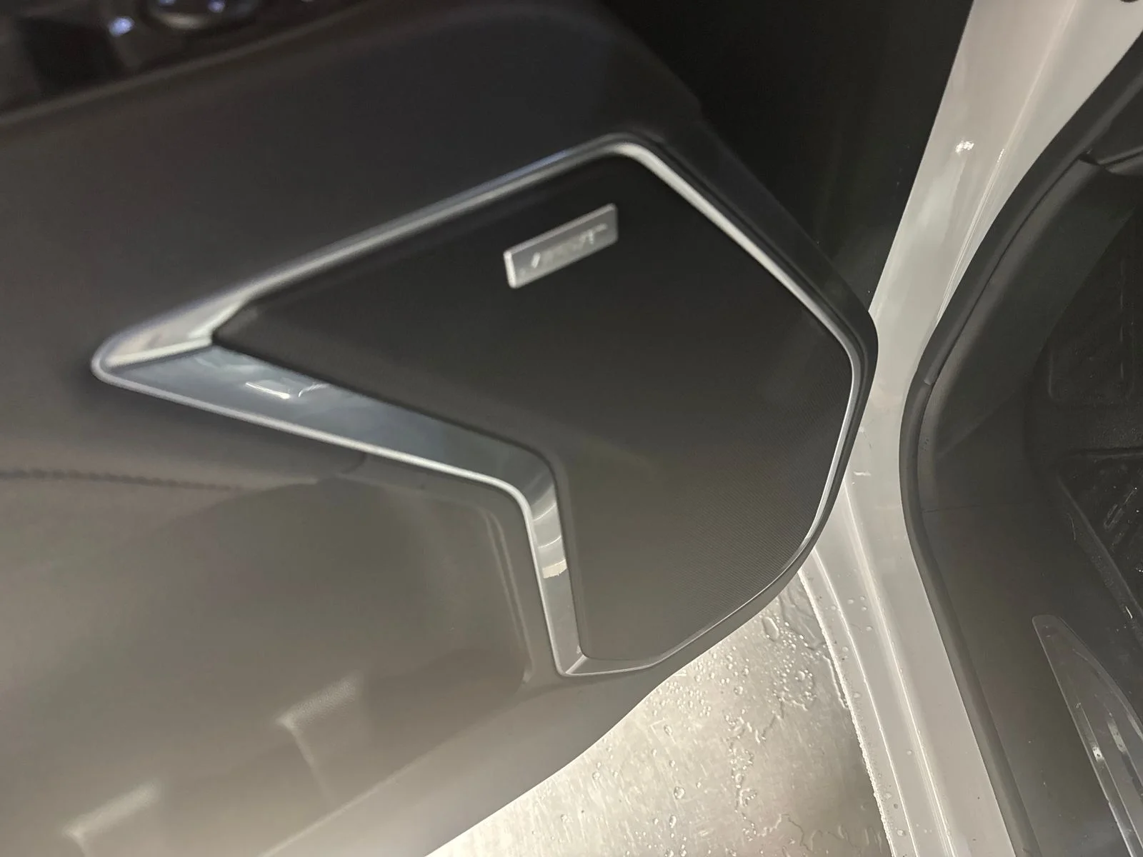 Used 2026 Summit White GMC Elevation image 26