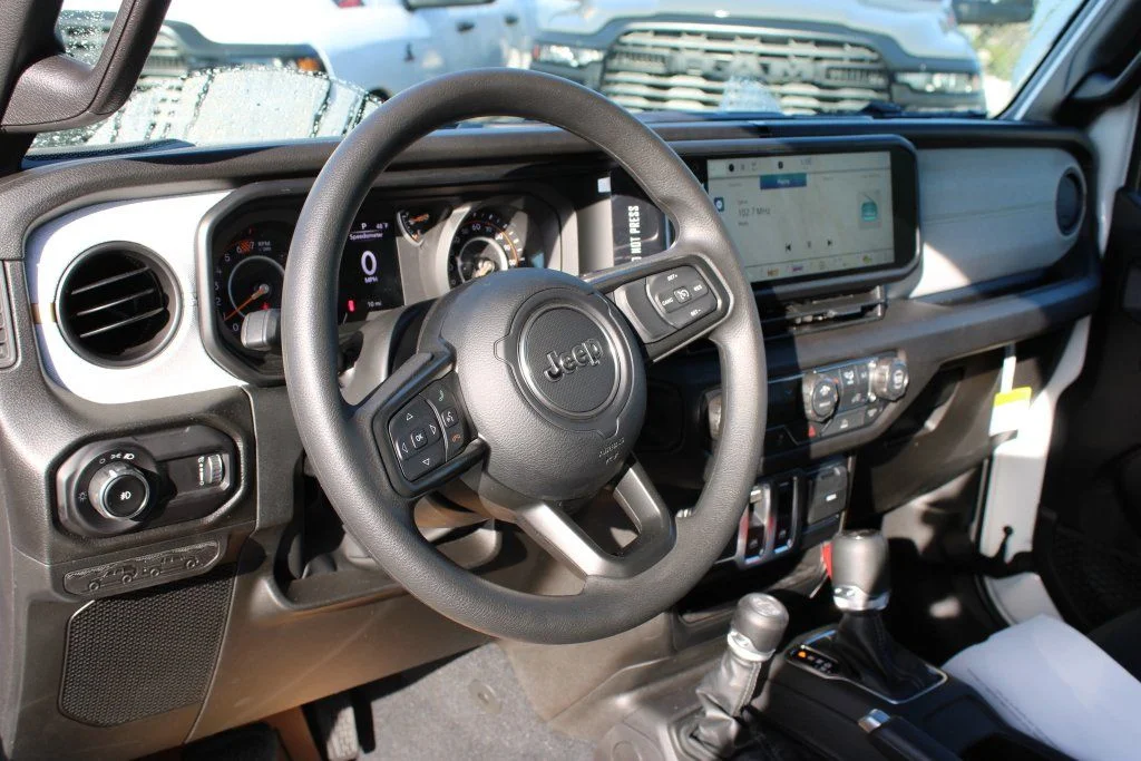 New 2026 Bright White Clear-Coat Exterior Paint Jeep Sport image 11