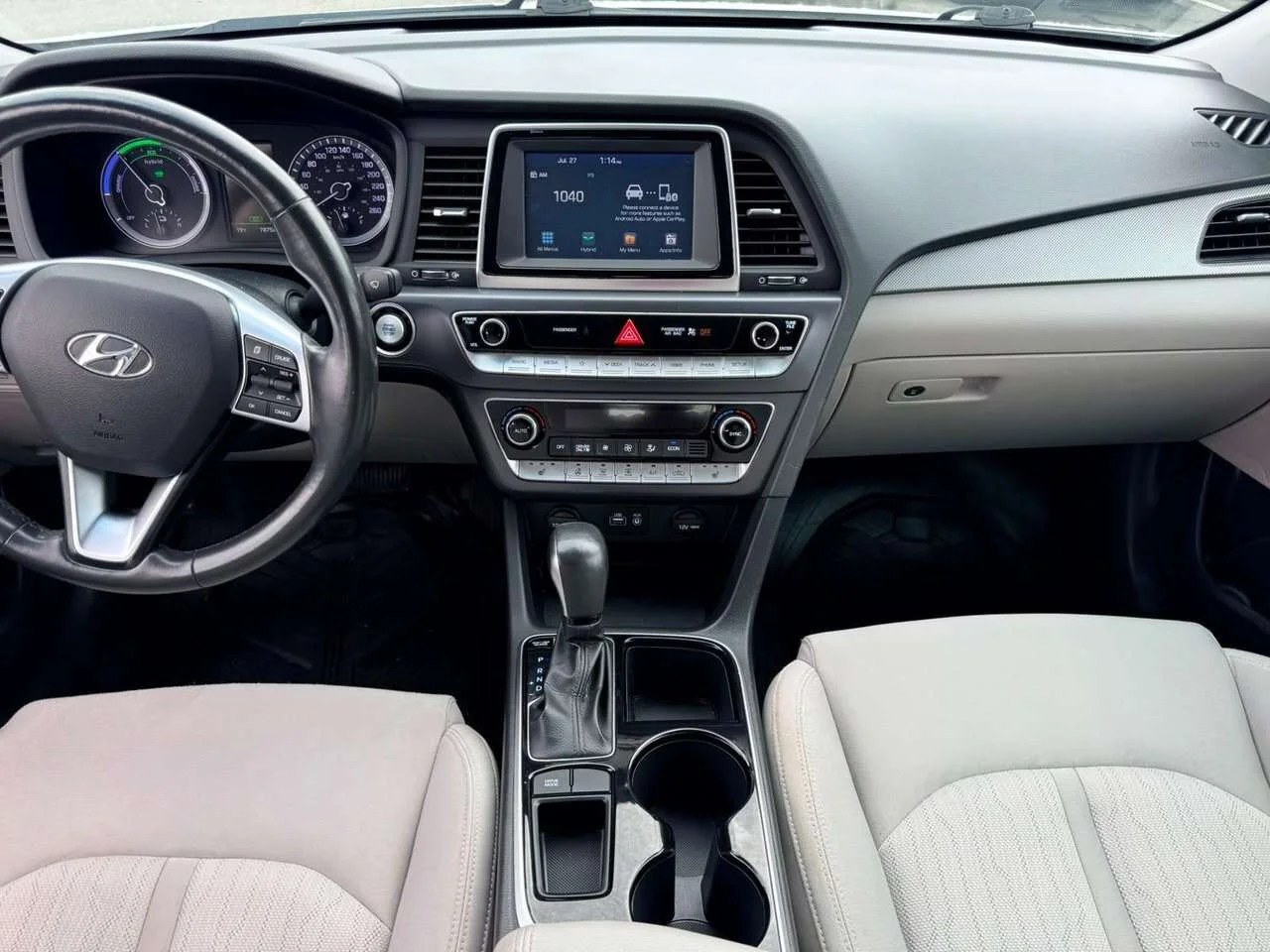 Used 2019 Hyper White Hyundai Hybrid Preferred Dilawri Certified   Local BC   Cl image 12