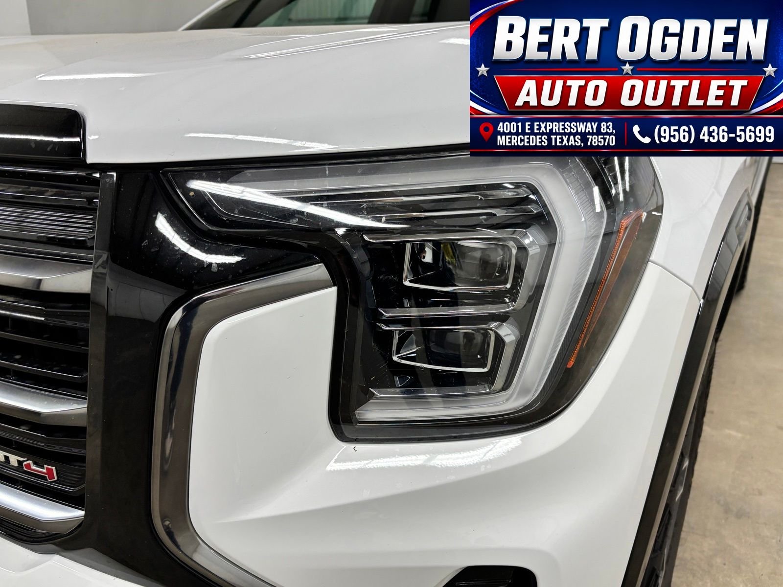 Used 2026 White GMC AT4 image 9