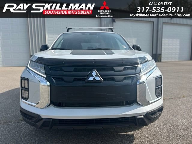 New 2026 White Diamond Mitsubishi Trail Edition image 2