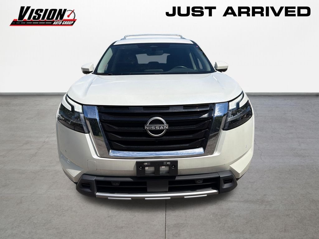 Certified Used 2024 White Nissan SL image 2
