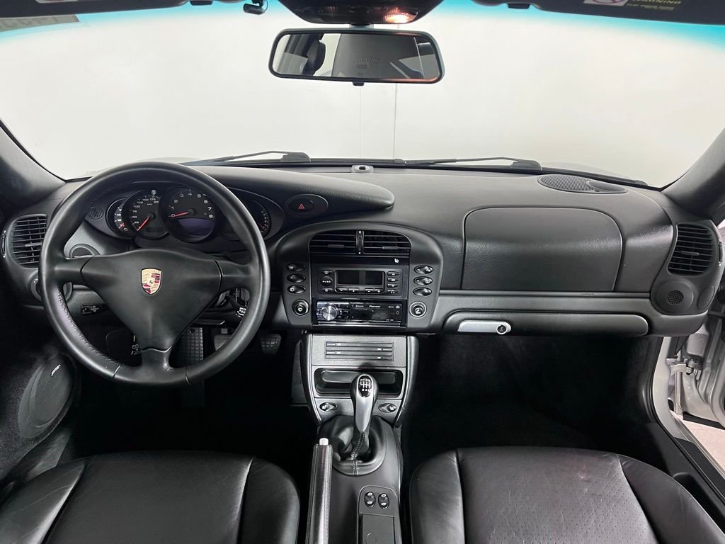 Used 2003  Porsche Carrera image 23