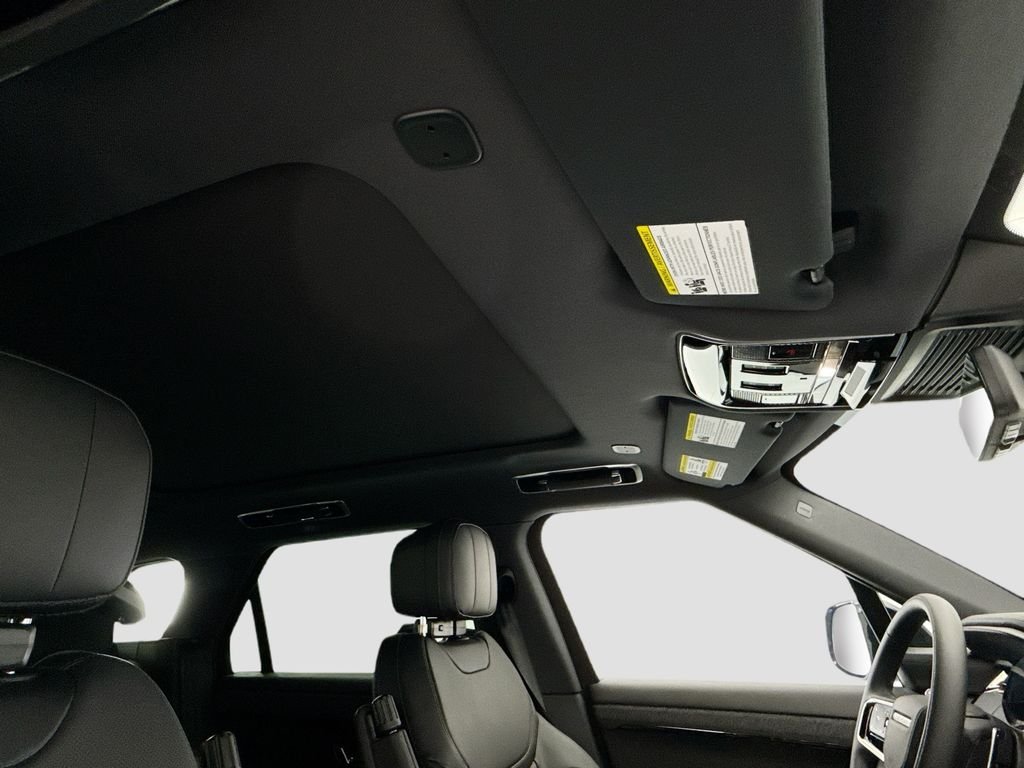 New 2026 Borasco Grey Land Rover Dynamic SE image 17