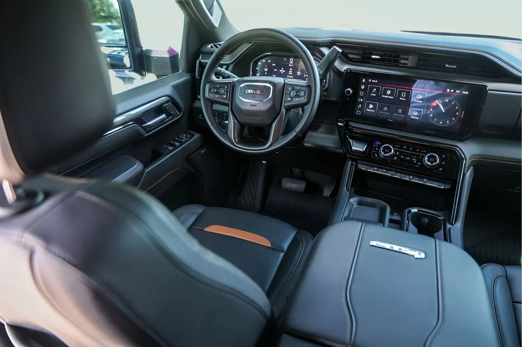 Used 2025 Black GMC AT4 image 29
