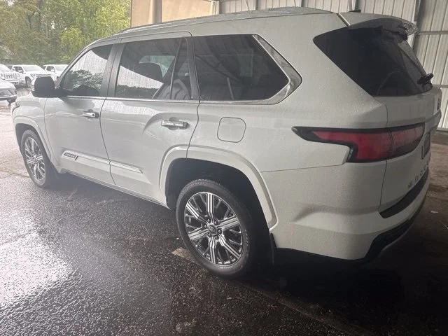 Used 2025 Beige Toyota Capstone image 12