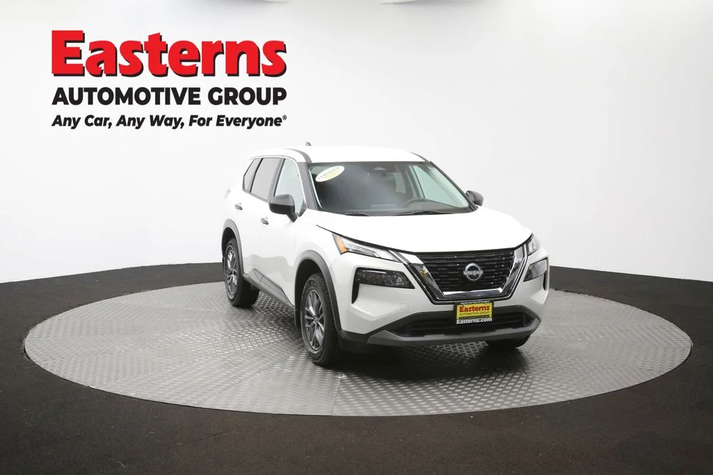 Used 2023 White Nissan S image 52