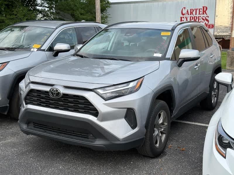 Used 2025 Silver Sky Metallic Toyota XLE image 2