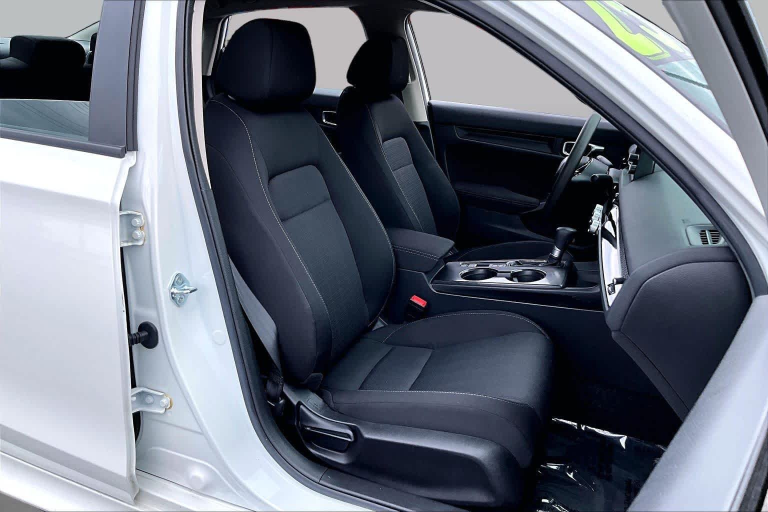 2025 Honda Civic LX - Photo 9